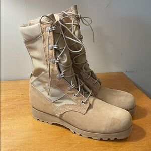 Men's Desert Tactical Lace-Up Boots - Tan. Size 8R